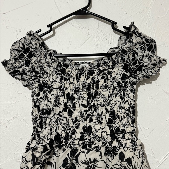 American Eagle Dress Size XS Black Ivory Floral Off Shoulder Smocked Cotton - Picture 3 of 11